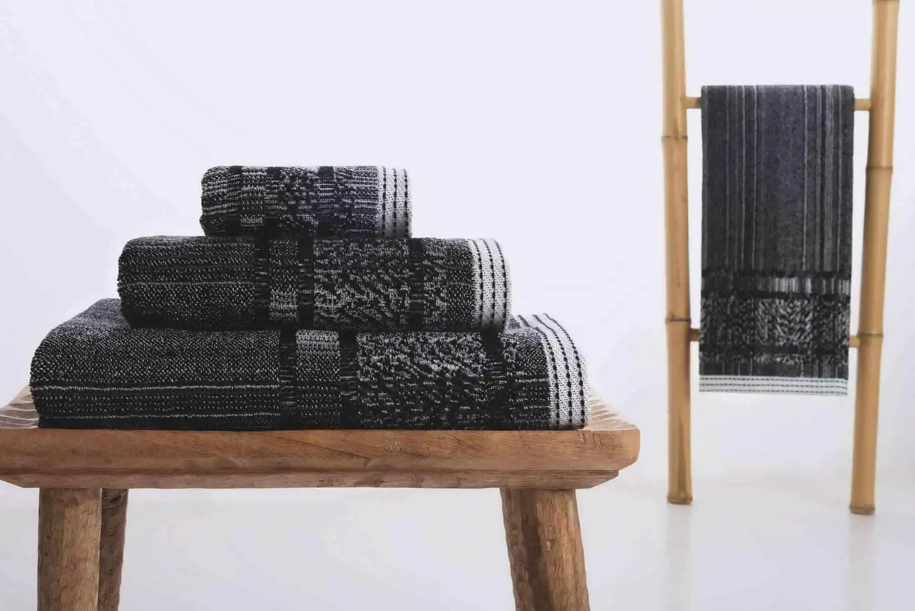 Prosop de baie MAZE black